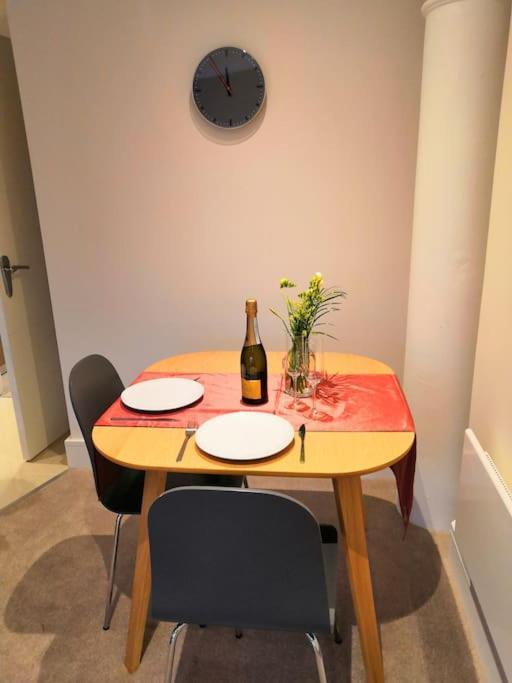 21 The Cocoa Suites Йорк Екстер'єр фото